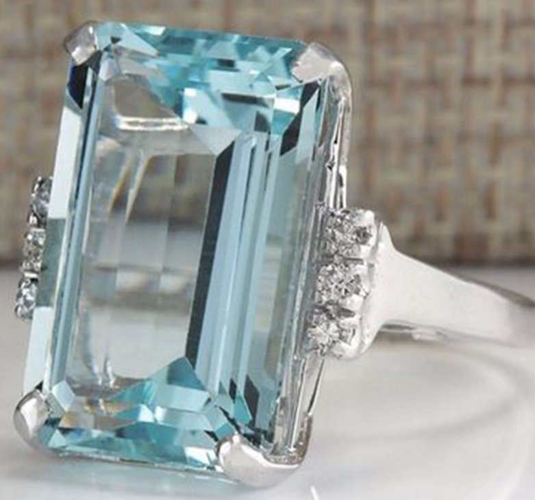 Prsten s modrým krystalem obdélník vel. 8