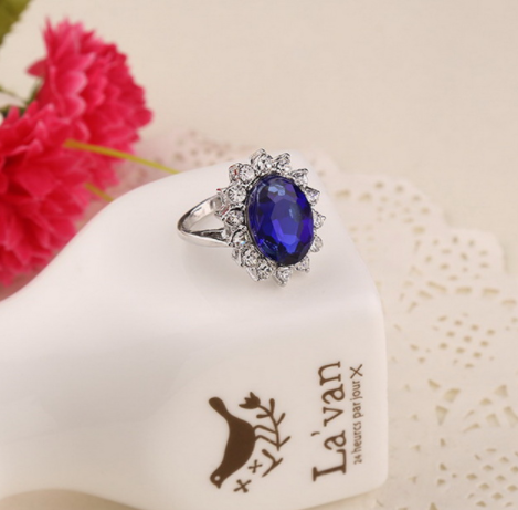 Prsten modrý krystal vel.8