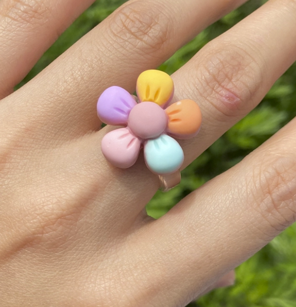 Prsten květina - barevný