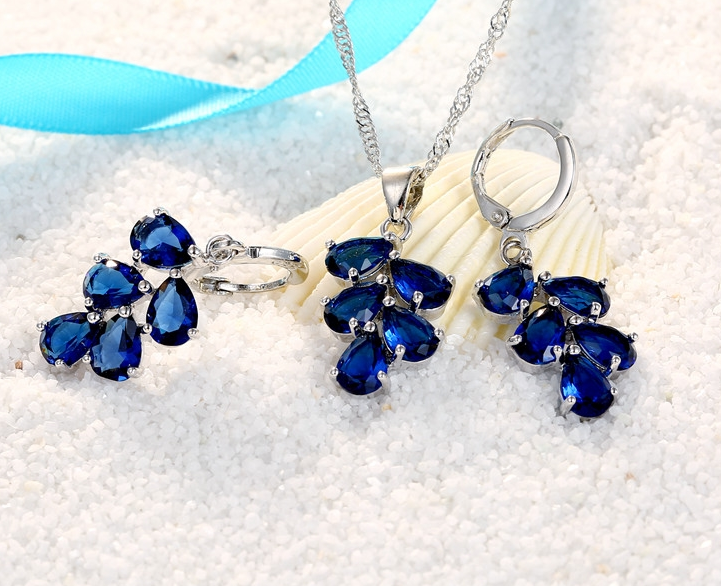 Sada náhrdelník a naušnice s krystalky  - modrá