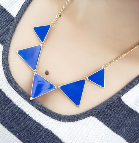 Náhrdelník trojúhelníky modrý