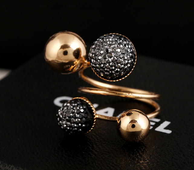 Prsten s kuličkami - zlatý vel.8