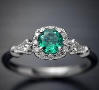 Prsten zelený - stříbrný vel. 8