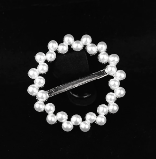 Ozdoba na šátek kulatá s perličkami - stříbrná