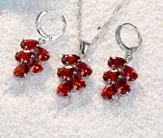 Sada náhrdelník a naušnice s krystalky - červená