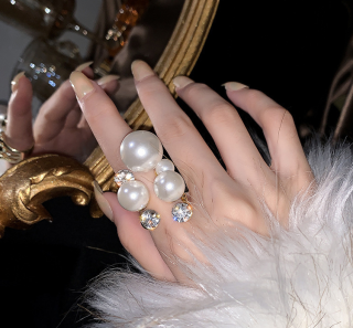 Prsten s perličkami - zlatý