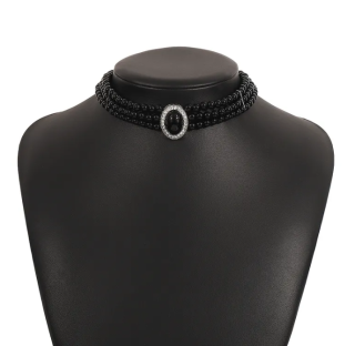 Náhrdelník perličky s ozdobou černé