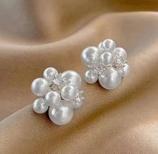 Naušnice s perličkami a krystalky - stříbrné